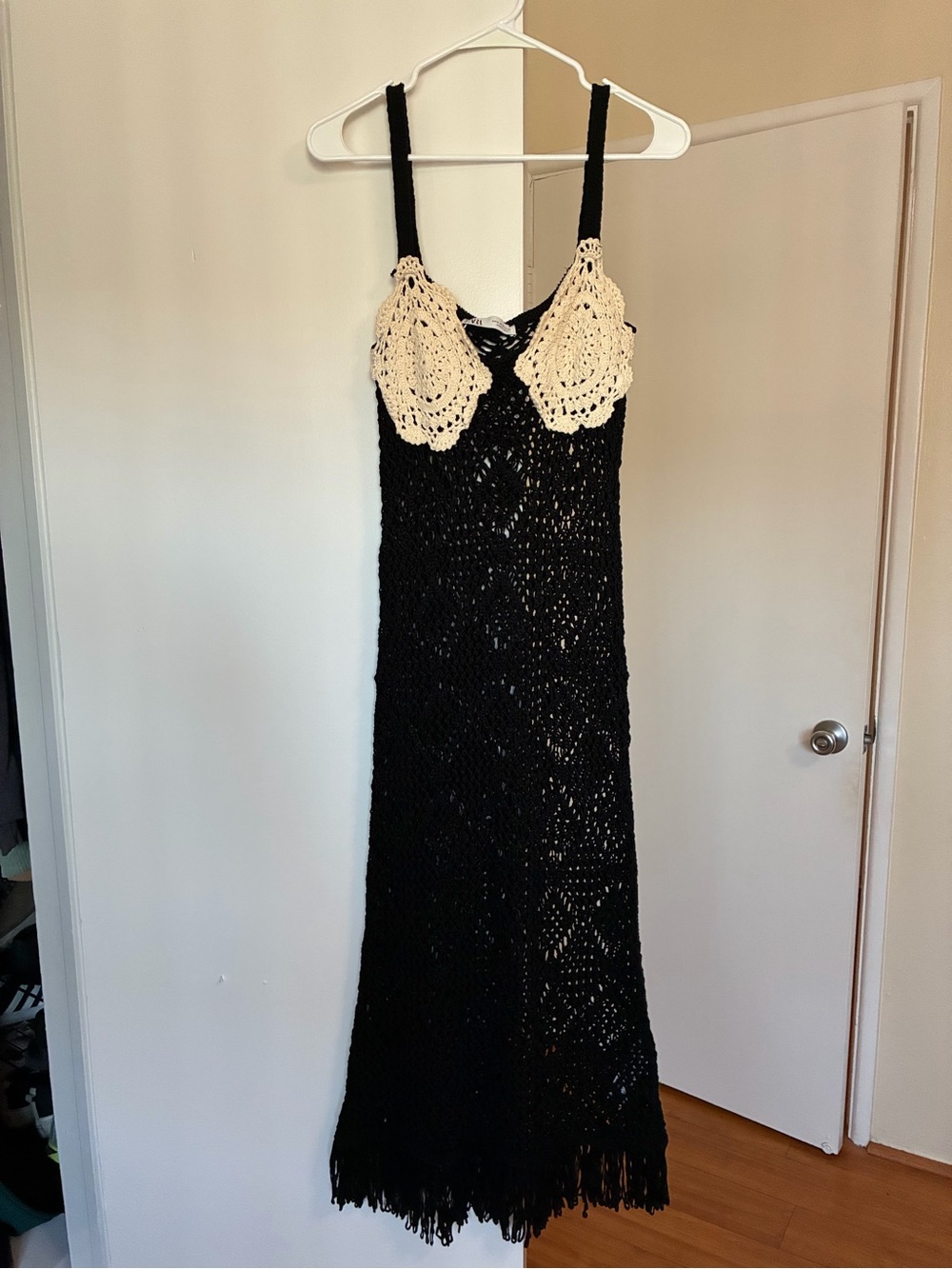 Zara Black Crochet Midi Vacation Dress with Cream Accents M - Picture 2 of 4